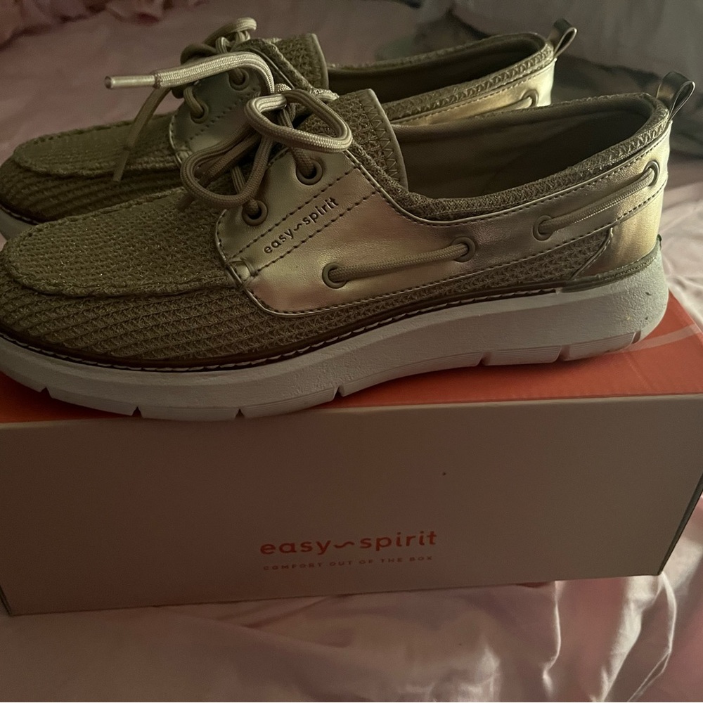 Easy Spirit Metallic Gold and Tan Loafers